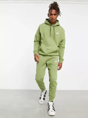 Nike - Club joggers in alligator green - Image 4